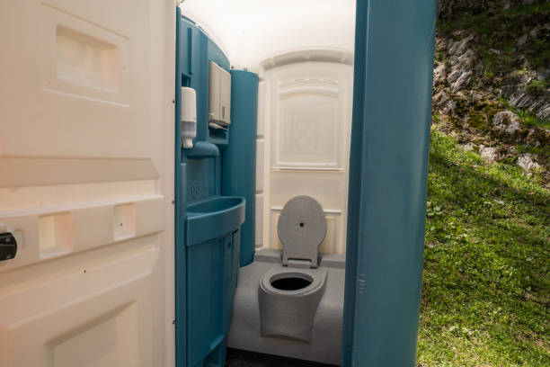 Best Portable toilet rental cost  in Bangor, WI